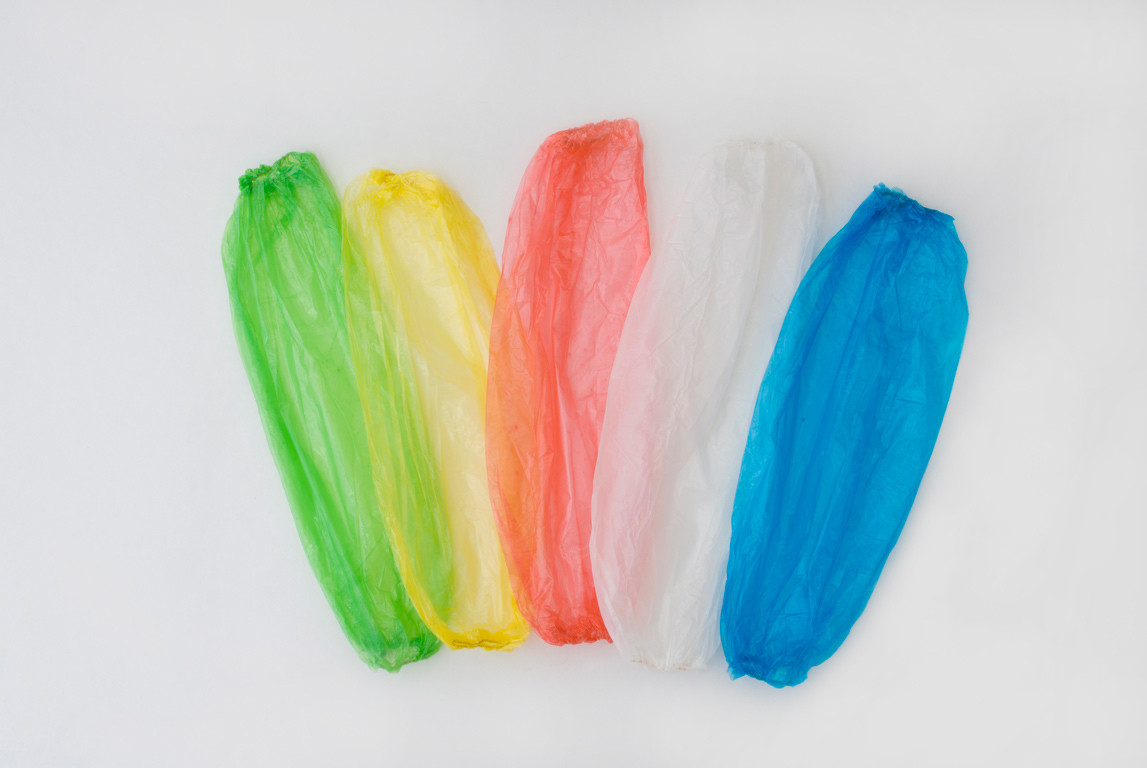 กรณี บริษัท ล่าสุดเกี่ยวกับ ผ้าออฟเวอร์ PE แบบใช้ครั้งเดียว