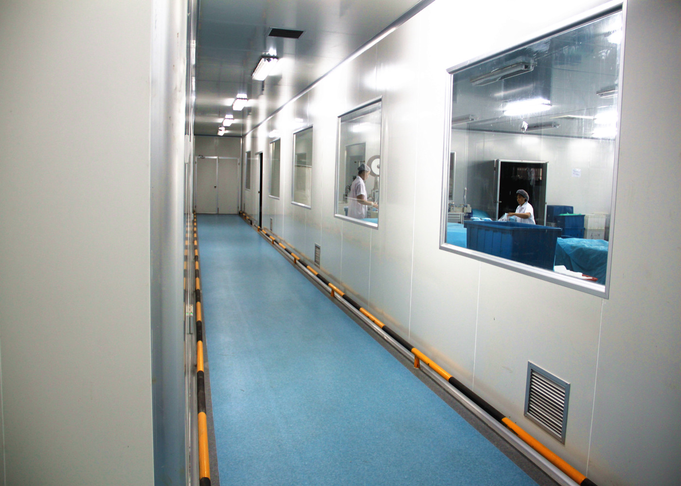 หน้ากากอนามัย ร้านทํางาน